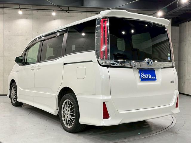 ノア ハイブリッドＳｉ　ユーザー様直接仕入　セーフティセンス　純正１０インチナビ　フルセグＴＶ　ＢＴ接続　バックカメラ　両側パワスラ　ＬＥＤヘッドライト　フォグランプ　純正ＡＷ　シートヒーター　ドラレコ　スマートキー　ＥＴＣ（17枚目）