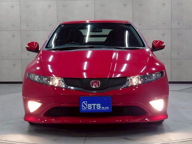 シビック タイプＲ　ユーロ　ユーザー様直接仕入れ　６速ＭＴ　純正オーディオ　純正１８インチＡＷ　ＨＩＤヘッドライト　フォグランプ　専用バケットシート　ステアスイッチ　クリアランスソナー　ドラレコ　リモコンキー　スペアキー　ＥＴＣ（8枚目）