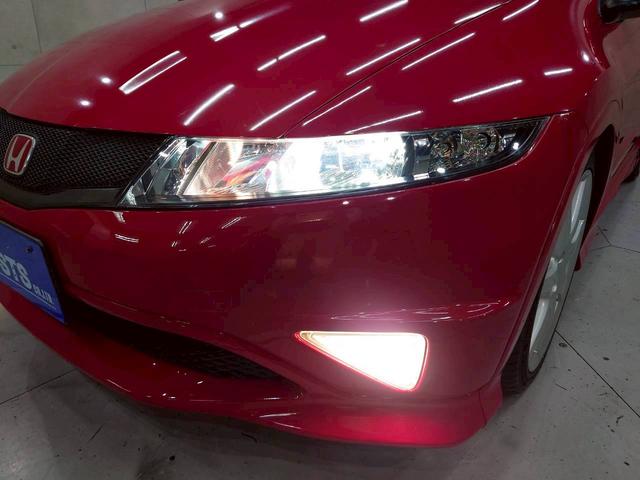 シビック タイプＲ　ユーロ　ユーザー様直接仕入れ　６速ＭＴ　純正オーディオ　純正１８インチＡＷ　ＨＩＤヘッドライト　フォグランプ　専用バケットシート　ステアスイッチ　クリアランスソナー　ドラレコ　リモコンキー　スペアキー　ＥＴＣ（11枚目）