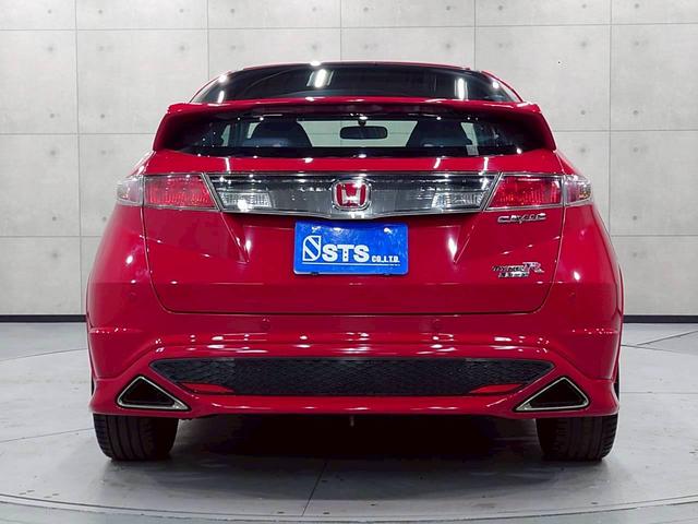 シビック タイプＲ　ユーロ　ユーザー様直接仕入れ　６速ＭＴ　純正オーディオ　純正１８インチＡＷ　ＨＩＤヘッドライト　フォグランプ　専用バケットシート　ステアスイッチ　クリアランスソナー　ドラレコ　リモコンキー　スペアキー　ＥＴＣ（15枚目）