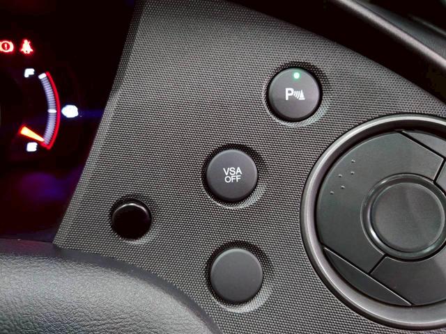 シビック タイプＲ　ユーロ　ユーザー様直接仕入れ　６速ＭＴ　純正オーディオ　純正１８インチＡＷ　ＨＩＤヘッドライト　フォグランプ　専用バケットシート　ステアスイッチ　クリアランスソナー　ドラレコ　リモコンキー　スペアキー　ＥＴＣ（33枚目）