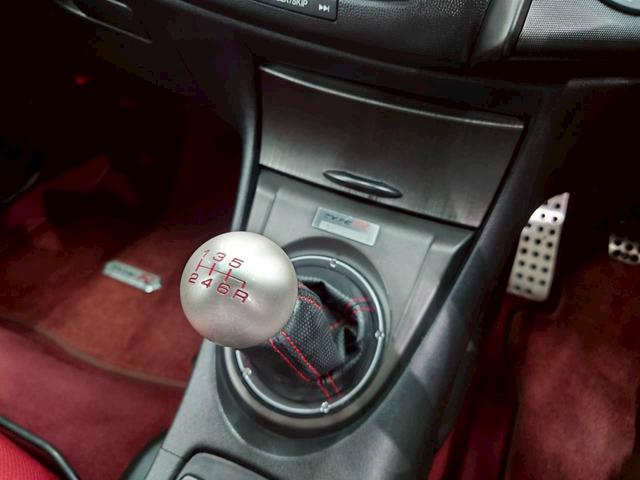 シビック タイプＲ　ユーロ　ユーザー様直接仕入れ　６速ＭＴ　純正オーディオ　純正１８インチＡＷ　ＨＩＤヘッドライト　フォグランプ　専用バケットシート　ステアスイッチ　クリアランスソナー　ドラレコ　リモコンキー　スペアキー　ＥＴＣ（41枚目）