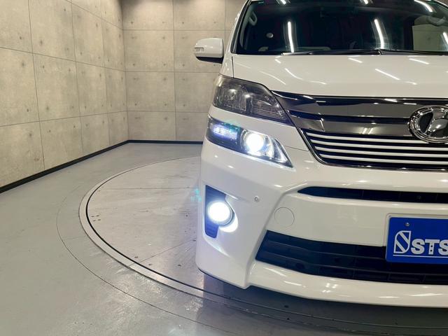 ヴェルファイア ３．５Ｚ　ゴールデンアイズ　ＴＥＩＮ車高調　ガナドールマフラー　社外１８ＡＷ・キャリパーカバー　純正ナビ　フルセグＴＶ　リアカメラ　フリップダウンＭ　両側パワスラ　ハーフレザーシート　クルコン　ドラレコ　Ｅ／Ｇスターター　ＥＴＣ（10枚目）