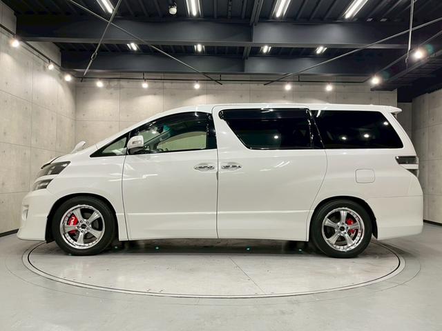 ヴェルファイア ３．５Ｚ　ゴールデンアイズ　ＴＥＩＮ車高調　ガナドールマフラー　社外１８ＡＷ・キャリパーカバー　純正ナビ　フルセグＴＶ　リアカメラ　フリップダウンＭ　両側パワスラ　ハーフレザーシート　クルコン　ドラレコ　Ｅ／Ｇスターター　ＥＴＣ（18枚目）