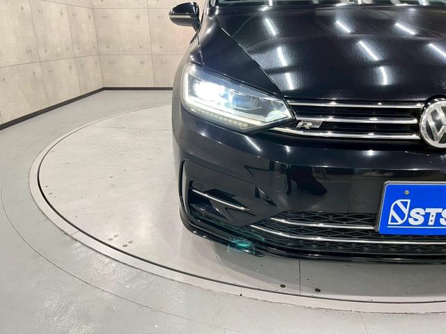 ゴルフトゥーラン ＴＳＩ　Ｒライン　弊社ユーザー様ワンオーナー　純正ナビ　フルセグＴＶ　Ｂｌｕｅｔｏｏｔｈ　バックカメラ　ＬＥＤヘッドライト　純正１７インチＡＷ　ステアスイッチ　レーダークルーズ　ドラレコ　スマートキー　予備キー　ＥＴＣ（9枚目）