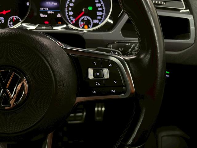 ゴルフトゥーラン ＴＳＩ　Ｒライン　弊社ユーザー様ワンオーナー　純正ナビ　フルセグＴＶ　Ｂｌｕｅｔｏｏｔｈ　バックカメラ　ＬＥＤヘッドライト　純正１７インチＡＷ　ステアスイッチ　レーダークルーズ　ドラレコ　スマートキー　予備キー　ＥＴＣ（25枚目）