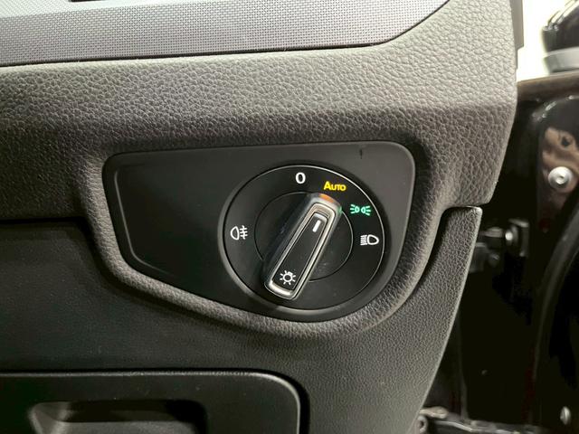 ゴルフトゥーラン ＴＳＩ　Ｒライン　弊社ユーザー様ワンオーナー　純正ナビ　フルセグＴＶ　Ｂｌｕｅｔｏｏｔｈ　バックカメラ　ＬＥＤヘッドライト　純正１７インチＡＷ　ステアスイッチ　レーダークルーズ　ドラレコ　スマートキー　予備キー　ＥＴＣ（28枚目）