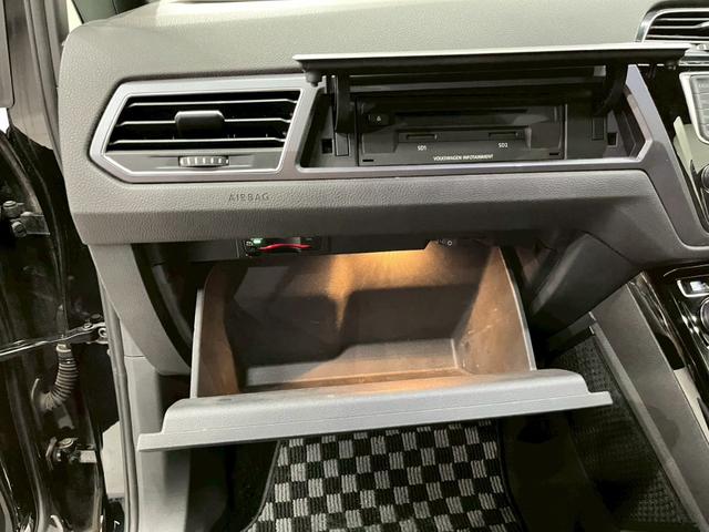 ゴルフトゥーラン ＴＳＩ　Ｒライン　弊社ユーザー様ワンオーナー　純正ナビ　フルセグＴＶ　Ｂｌｕｅｔｏｏｔｈ　バックカメラ　ＬＥＤヘッドライト　純正１７インチＡＷ　ステアスイッチ　レーダークルーズ　ドラレコ　スマートキー　予備キー　ＥＴＣ（31枚目）