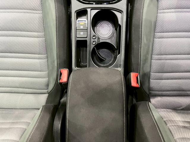 ゴルフトゥーラン ＴＳＩ　Ｒライン　弊社ユーザー様ワンオーナー　純正ナビ　フルセグＴＶ　Ｂｌｕｅｔｏｏｔｈ　バックカメラ　ＬＥＤヘッドライト　純正１７インチＡＷ　ステアスイッチ　レーダークルーズ　ドラレコ　スマートキー　予備キー　ＥＴＣ（38枚目）