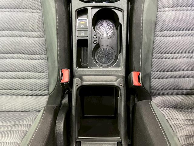 ゴルフトゥーラン ＴＳＩ　Ｒライン　弊社ユーザー様ワンオーナー　純正ナビ　フルセグＴＶ　Ｂｌｕｅｔｏｏｔｈ　バックカメラ　ＬＥＤヘッドライト　純正１７インチＡＷ　ステアスイッチ　レーダークルーズ　ドラレコ　スマートキー　予備キー　ＥＴＣ（39枚目）