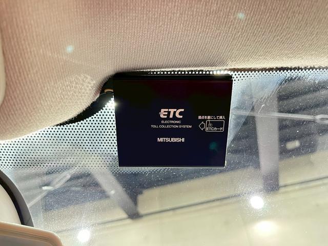 キャプチャー インテンス　ブラックルーフ　ＬＥＤヘッドライト　フォグ　純正１７インチアルミ　社外ナビ　デジタルＴＶ　Ｂｌｕｅｔｏｏｔｈ接続　バックモニター　ステアスイッチ　オートクルーズ　前後ドラレコ　カードキー　ＥＴＣ車載器（35枚目）