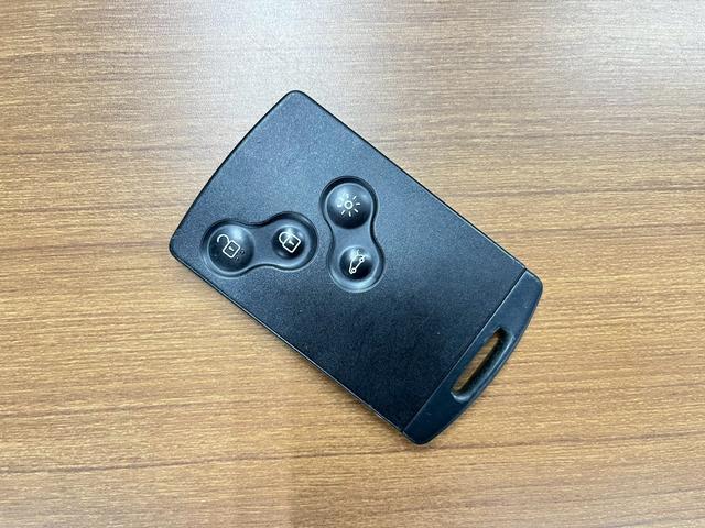 キャプチャー インテンス　ブラックルーフ　ＬＥＤヘッドライト　フォグ　純正１７インチアルミ　社外ナビ　デジタルＴＶ　Ｂｌｕｅｔｏｏｔｈ接続　バックモニター　ステアスイッチ　オートクルーズ　前後ドラレコ　カードキー　ＥＴＣ車載器（63枚目）