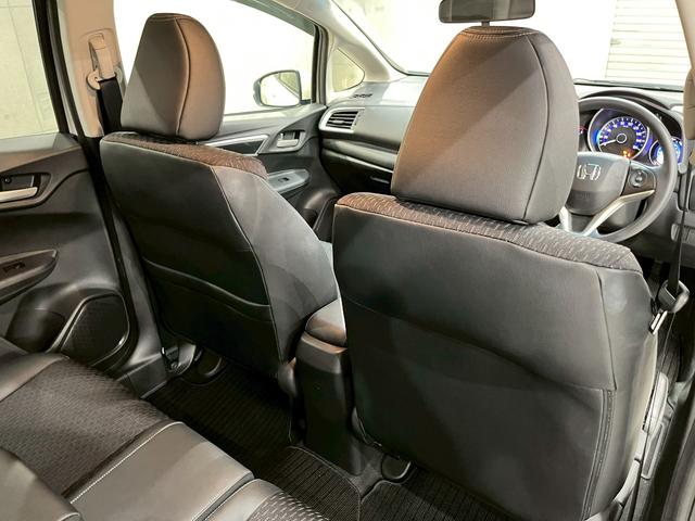 フィット １３Ｇ・Ｌパッケージ　ファインエディション　ユーザー様直接仕入れ　純正ナビ　フルセグＴＶ　Ｂｌｕｅｔｏｏｔｈ　バックモニター　ＬＥＤヘッドライト　ハーフレザーシート　ステアスイッチ　オートクルーズ　スマートキー　スペアキー　　走行１．９万キロ台（47枚目）