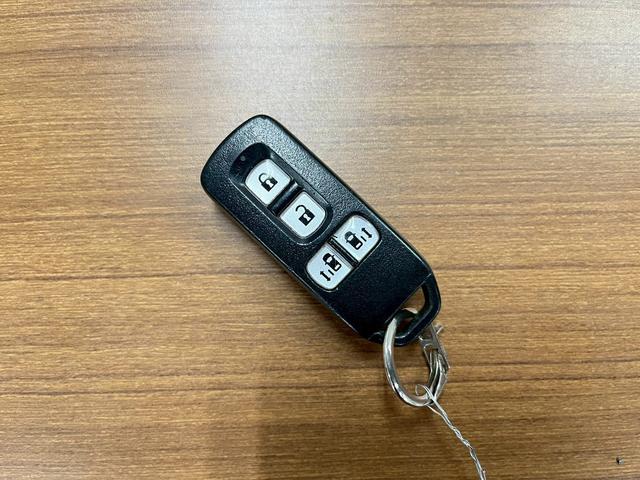 Ｎ－ＢＯＸカスタム Ｇ・Ｌパッケージ　弊社ユーザー様ワンオーナー　純正ナビ　フルセグＴＶ　Ｂｌｕｅｔｏｏｔｈ　バックモニター　両側パワスラ　ＨＩＤヘッドライト　フォグ　純正１４インチＡＷ　電格ミラー　スマートキー　スペアキー　ＥＴＣ車載器（61枚目）