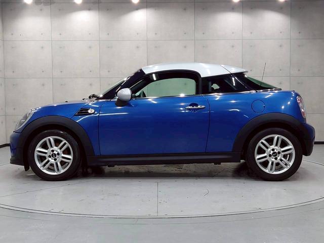 ＭＩＮＩ クーパー　クーペ　ユーザー様直接仕入　６速ＭＴ　ツートンカラー　センターストライプ　可変リアスポイラー　ＨＩＤヘッドライト　純正１６インチＡＷ　純正オーディオ　ドラレコ　プッシュスタート　パーキングソナー　ＥＴＣ車載器（21枚目）