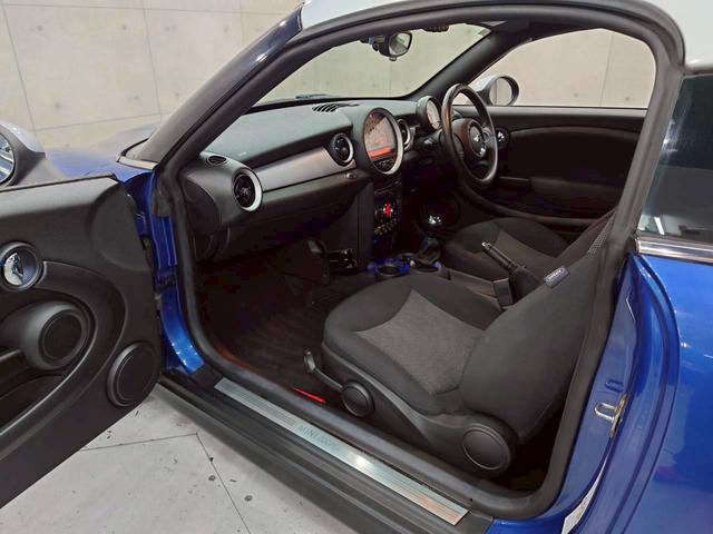 ＭＩＮＩ クーパー　クーペ　ユーザー様直接仕入　６速ＭＴ　ツートンカラー　センターストライプ　可変リアスポイラー　ＨＩＤヘッドライト　純正１６インチＡＷ　純正オーディオ　ドラレコ　プッシュスタート　パーキングソナー　ＥＴＣ車載器（45枚目）