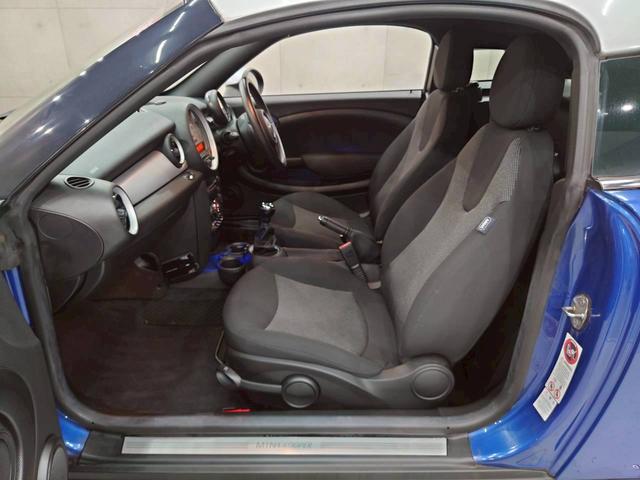ＭＩＮＩ クーパー　クーペ　ユーザー様直接仕入　６速ＭＴ　ツートンカラー　センターストライプ　可変リアスポイラー　ＨＩＤヘッドライト　純正１６インチＡＷ　純正オーディオ　ドラレコ　プッシュスタート　パーキングソナー　ＥＴＣ車載器（46枚目）