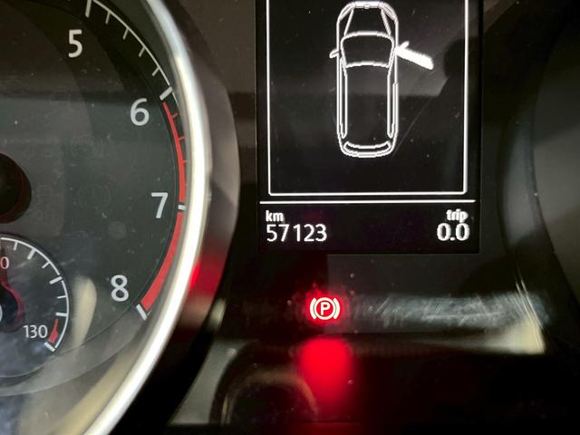 ゴルフヴァリアント TSIコンフォートラインブルーモーションテクノロジー ユーザー様直接仕入れ ルーフレール HIDヘッドライト フォグ オートライト 純正16インチAW 純正ナビ Bluetooth ドラレコ 電格ドアミラー ETC車載器 走行5.7万キロ台(23枚目)