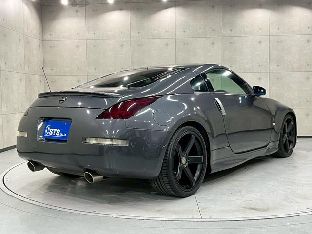 フェアレディZ バージョンT 社外エアロバンパー トランクスポイラー 社外ヘッドライト・20インチアルミ 黒革シート パワーシート 社外ナビ フルセグTV Bluetooth バックモニター 革巻きステア リモコンキー ETC(13枚目)