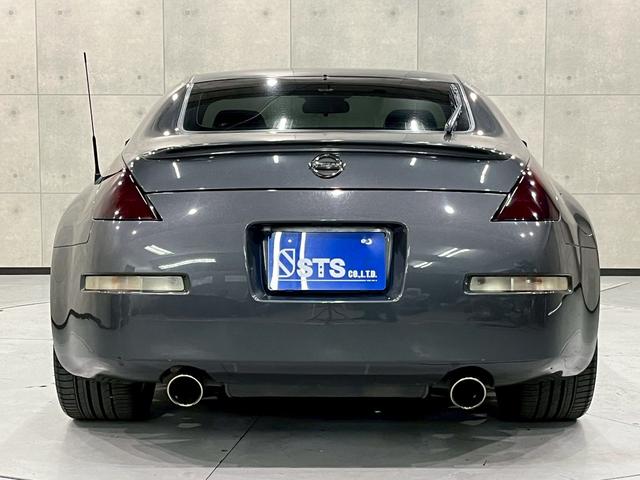 フェアレディZ バージョンT 社外エアロバンパー トランクスポイラー 社外ヘッドライト・20インチアルミ 黒革シート パワーシート 社外ナビ フルセグTV Bluetooth バックモニター 革巻きステア リモコンキー ETC(14枚目)