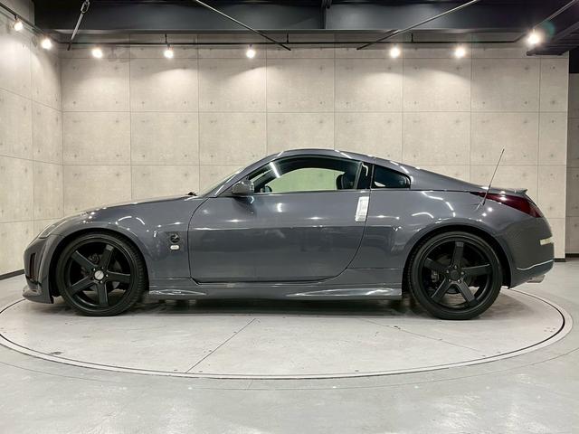 フェアレディZ バージョンT 社外エアロバンパー トランクスポイラー 社外ヘッドライト・20インチアルミ 黒革シート パワーシート 社外ナビ フルセグTV Bluetooth バックモニター 革巻きステア リモコンキー ETC(17枚目)