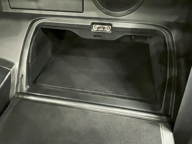 フェアレディZ バージョンT 社外エアロバンパー トランクスポイラー 社外ヘッドライト・20インチアルミ 黒革シート パワーシート 社外ナビ フルセグTV Bluetooth バックモニター 革巻きステア リモコンキー ETC(40枚目)