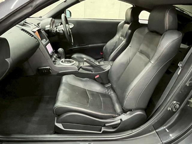 フェアレディZ バージョンT 社外エアロバンパー トランクスポイラー 社外ヘッドライト・20インチアルミ 黒革シート パワーシート 社外ナビ フルセグTV Bluetooth バックモニター 革巻きステア リモコンキー ETC(57枚目)