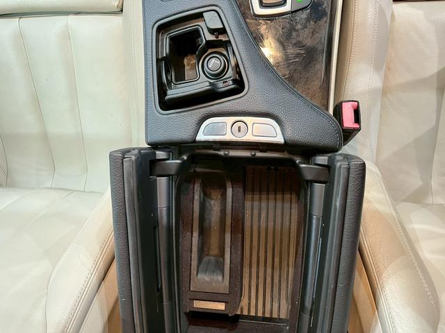 ６シリーズ ６４０ｉグランクーペ　Ｍスポーツパッケージ　社外フロントスポイラー　社外２０インチＡＷ　ＨＩＤヘッドライト　フォグ　純正ナビ　ＢＴ接続　バックモニター　革シート　パワーシート　シートヒーター　ドラレコ　スマートキー　ＥＴＣ　ユーザー様直接仕入れ（37枚目）