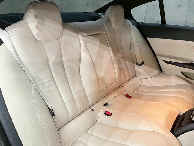 ６シリーズ ６４０ｉグランクーペ　Ｍスポーツパッケージ　社外フロントスポイラー　社外２０インチＡＷ　ＨＩＤヘッドライト　フォグ　純正ナビ　ＢＴ接続　バックモニター　革シート　パワーシート　シートヒーター　ドラレコ　スマートキー　ＥＴＣ　ユーザー様直接仕入れ（52枚目）