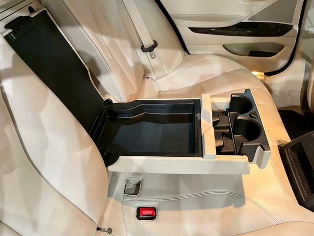 ６シリーズ ６４０ｉグランクーペ　Ｍスポーツパッケージ　社外フロントスポイラー　社外２０インチＡＷ　ＨＩＤヘッドライト　フォグ　純正ナビ　ＢＴ接続　バックモニター　革シート　パワーシート　シートヒーター　ドラレコ　スマートキー　ＥＴＣ　ユーザー様直接仕入れ（53枚目）