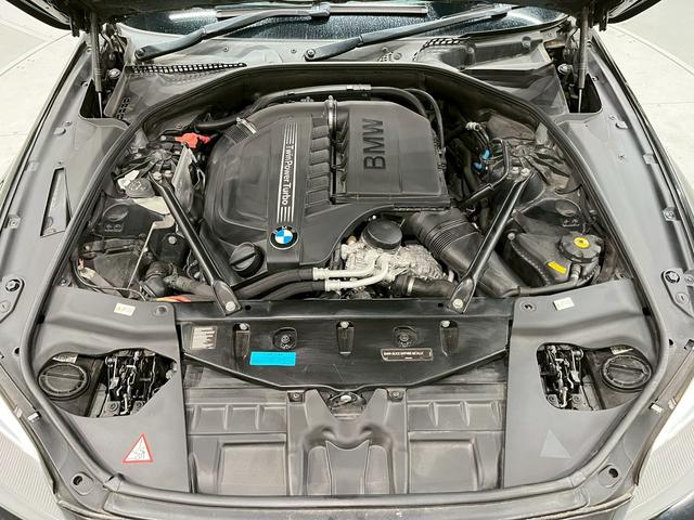 ６シリーズ ６４０ｉグランクーペ　Ｍスポーツパッケージ　社外フロントスポイラー　社外２０インチＡＷ　ＨＩＤヘッドライト　フォグ　純正ナビ　ＢＴ接続　バックモニター　革シート　パワーシート　シートヒーター　ドラレコ　スマートキー　ＥＴＣ　ユーザー様直接仕入れ（58枚目）