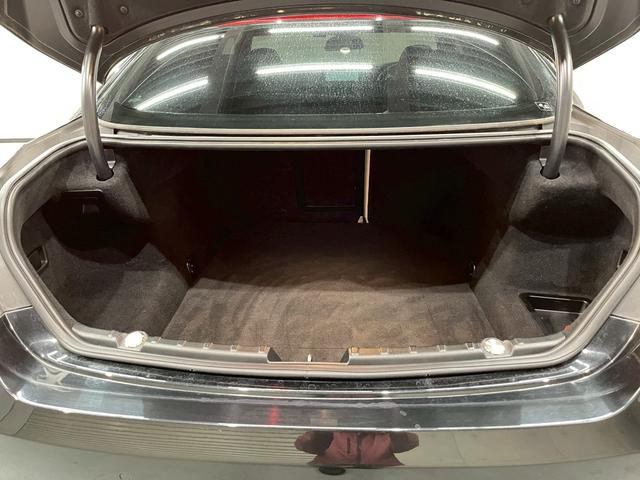 ６シリーズ ６４０ｉグランクーペ　Ｍスポーツパッケージ　社外フロントスポイラー　社外２０インチＡＷ　ＨＩＤヘッドライト　フォグ　純正ナビ　ＢＴ接続　バックモニター　革シート　パワーシート　シートヒーター　ドラレコ　スマートキー　ＥＴＣ　ユーザー様直接仕入れ（59枚目）