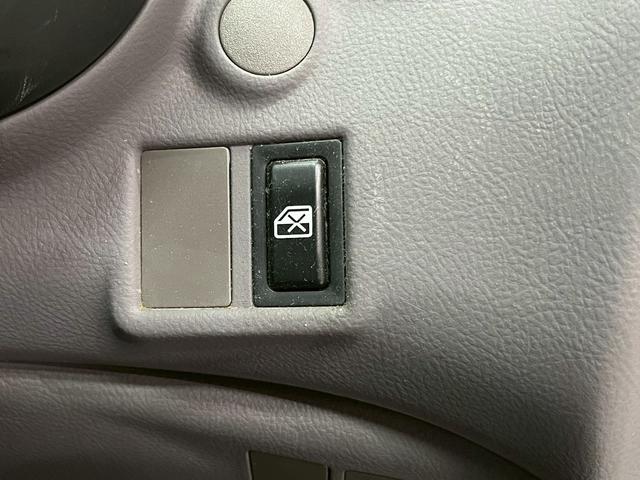 セリカ SS-II ユーザー様直接仕入れ車両 リアスポイラー 純正15インチアルミ フォグランプ 革巻きステアリング ブラック×レッドスポーツシート オートエアコン 電格ドアミラー リモコンキー スペアキー ETC車載器(28枚目)