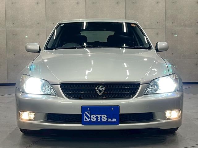 アルテッツァジータ AS200 Zエディション ユーザー様直接仕入れ 6速MT 社外サスペンション フォグランプ 社外17インチアルミ トランクタワーバー 革巻きステアリング 電格ドアミラー サイドバイザー リモコンキー ETC(9枚目)