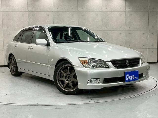 アルテッツァジータ AS200 Zエディション ユーザー様直接仕入れ 6速MT 社外サスペンション フォグランプ 社外17インチアルミ トランクタワーバー 革巻きステアリング 電格ドアミラー サイドバイザー リモコンキー ETC(12枚目)