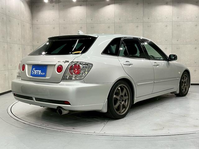 アルテッツァジータ AS200 Zエディション ユーザー様直接仕入れ 6速MT 社外サスペンション フォグランプ 社外17インチアルミ トランクタワーバー 革巻きステアリング 電格ドアミラー サイドバイザー リモコンキー ETC(14枚目)