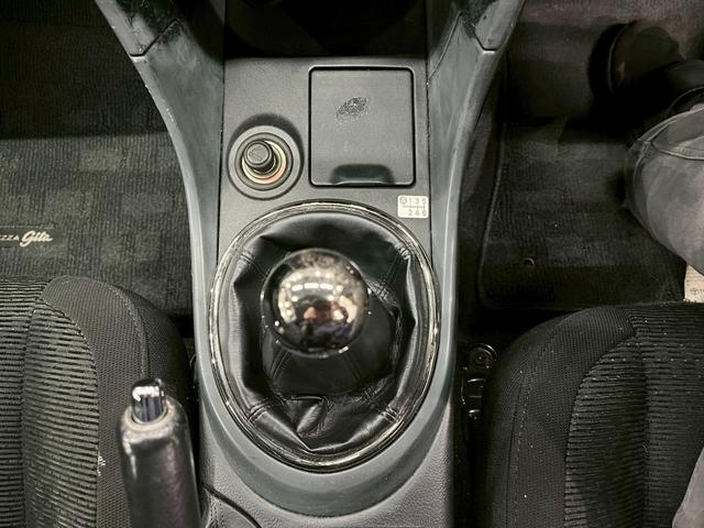 アルテッツァジータ AS200 Zエディション ユーザー様直接仕入れ 6速MT 社外サスペンション フォグランプ 社外17インチアルミ トランクタワーバー 革巻きステアリング 電格ドアミラー サイドバイザー リモコンキー ETC(33枚目)