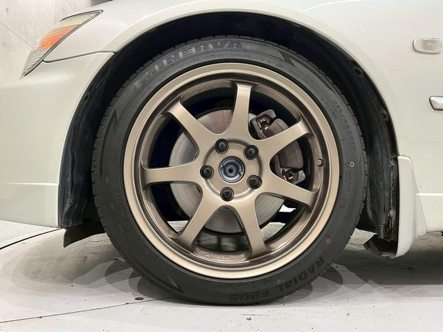 アルテッツァジータ AS200 Zエディション ユーザー様直接仕入れ 6速MT 社外サスペンション フォグランプ 社外17インチアルミ トランクタワーバー 革巻きステアリング 電格ドアミラー サイドバイザー リモコンキー ETC(57枚目)