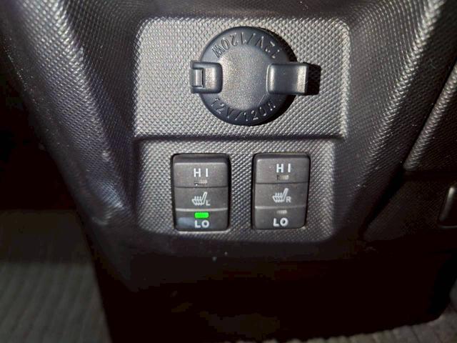 充実装備の１台入荷致しました♪ぜひ実車を見に来てください♪