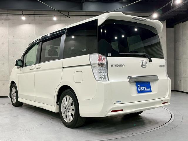 ステップワゴンスパーダ S ユーザー様直接仕入れ HIDヘッドライト フォグ 純正16インチアルミ 両側パワスラ 純正ナビ DVD再生 フリップダウンモニター バックカメラ ステアスイッチ パドルシフト 電格ミラー ETC車載器(17枚目)