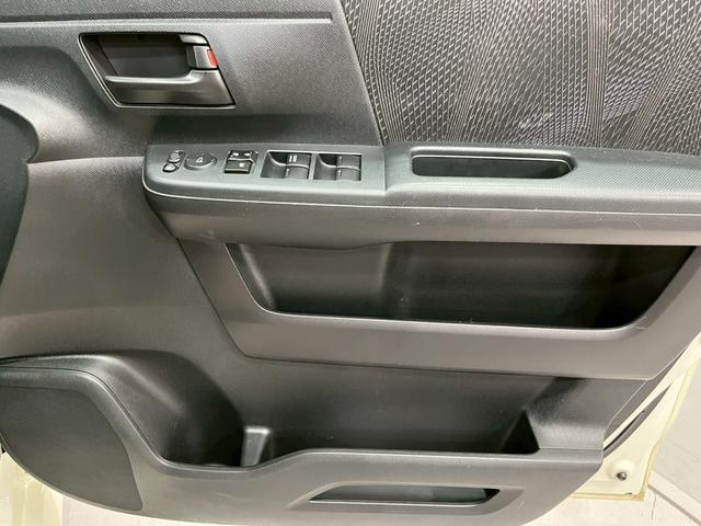 ステップワゴンスパーダ S ユーザー様直接仕入れ HIDヘッドライト フォグ 純正16インチアルミ 両側パワスラ 純正ナビ DVD再生 フリップダウンモニター バックカメラ ステアスイッチ パドルシフト 電格ミラー ETC車載器(31枚目)