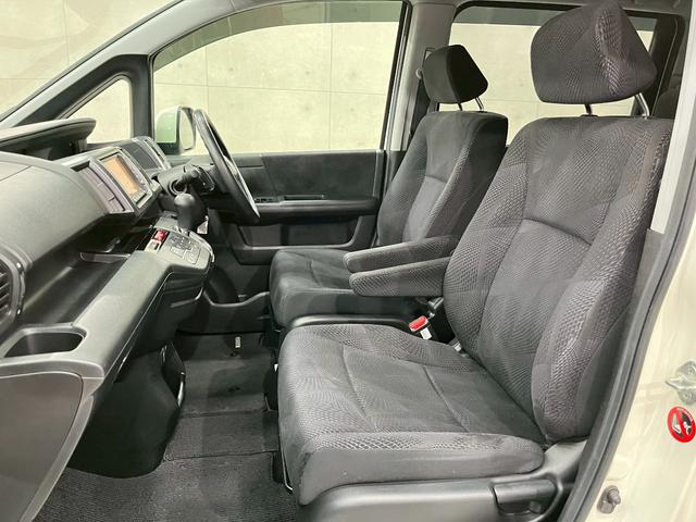 ステップワゴンスパーダ S ユーザー様直接仕入れ HIDヘッドライト フォグ 純正16インチアルミ 両側パワスラ 純正ナビ DVD再生 フリップダウンモニター バックカメラ ステアスイッチ パドルシフト 電格ミラー ETC車載器(46枚目)