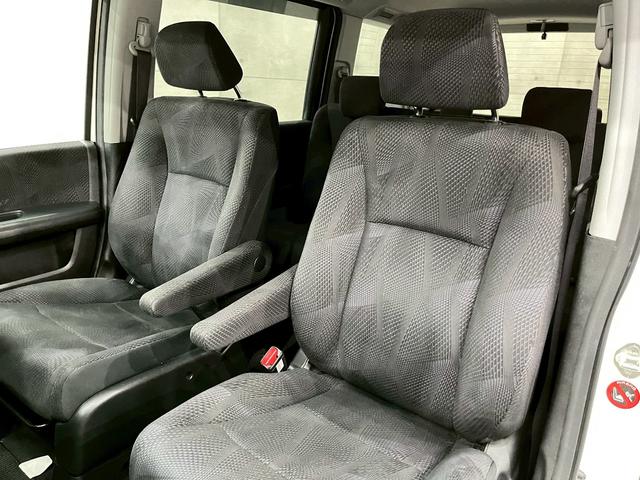 ステップワゴンスパーダ S ユーザー様直接仕入れ HIDヘッドライト フォグ 純正16インチアルミ 両側パワスラ 純正ナビ DVD再生 フリップダウンモニター バックカメラ ステアスイッチ パドルシフト 電格ミラー ETC車載器(47枚目)