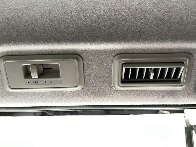 ステップワゴンスパーダ S ユーザー様直接仕入れ HIDヘッドライト フォグ 純正16インチアルミ 両側パワスラ 純正ナビ DVD再生 フリップダウンモニター バックカメラ ステアスイッチ パドルシフト 電格ミラー ETC車載器(48枚目)