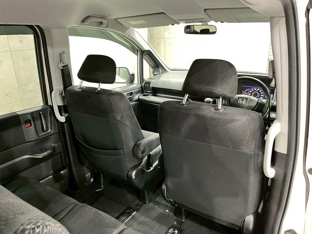 ステップワゴンスパーダ S ユーザー様直接仕入れ HIDヘッドライト フォグ 純正16インチアルミ 両側パワスラ 純正ナビ DVD再生 フリップダウンモニター バックカメラ ステアスイッチ パドルシフト 電格ミラー ETC車載器(50枚目)