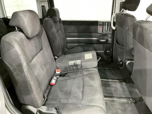 ステップワゴンスパーダ S ユーザー様直接仕入れ HIDヘッドライト フォグ 純正16インチアルミ 両側パワスラ 純正ナビ DVD再生 フリップダウンモニター バックカメラ ステアスイッチ パドルシフト 電格ミラー ETC車載器(51枚目)