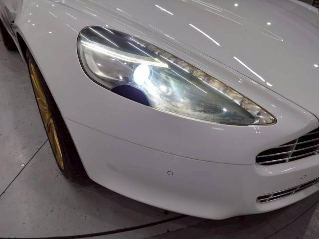 ラピード ベースグレード　ユーザー様直接仕入れ　Ｖ１２エンジン　純正２０インチゴールド塗装ＡＷ　純正ナビ　バックモニター　茶レザーシート　パワーシート　シートヒーター　タッチトロニック　Ｂａｎｇ＆Ｏｌｆｓｅｎスピーカー　ＥＴＣ（10枚目）