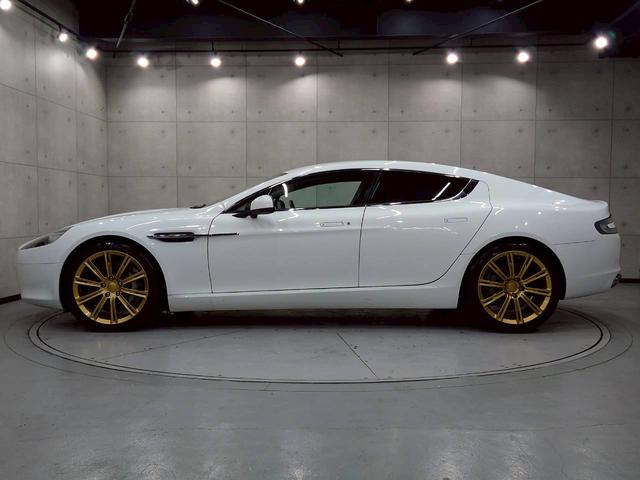 ラピード ベースグレード　ユーザー様直接仕入れ　Ｖ１２エンジン　純正２０インチゴールド塗装ＡＷ　純正ナビ　バックモニター　茶レザーシート　パワーシート　シートヒーター　タッチトロニック　Ｂａｎｇ＆Ｏｌｆｓｅｎスピーカー　ＥＴＣ（20枚目）