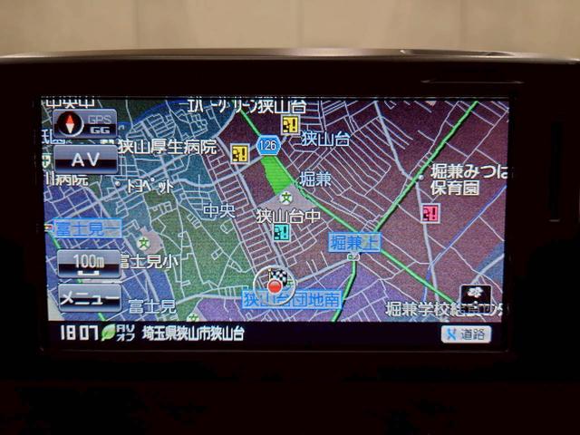 ラピード ベースグレード　ユーザー様直接仕入れ　Ｖ１２エンジン　純正２０インチゴールド塗装ＡＷ　純正ナビ　バックモニター　茶レザーシート　パワーシート　シートヒーター　タッチトロニック　Ｂａｎｇ＆Ｏｌｆｓｅｎスピーカー　ＥＴＣ（42枚目）