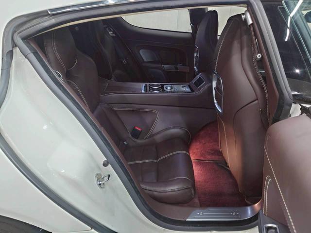 ラピード ベースグレード　ユーザー様直接仕入れ　Ｖ１２エンジン　純正２０インチゴールド塗装ＡＷ　純正ナビ　バックモニター　茶レザーシート　パワーシート　シートヒーター　タッチトロニック　Ｂａｎｇ＆Ｏｌｆｓｅｎスピーカー　ＥＴＣ（55枚目）